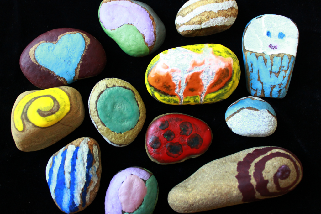 9 Ways to Decorate Rocks for Handmade Gifts